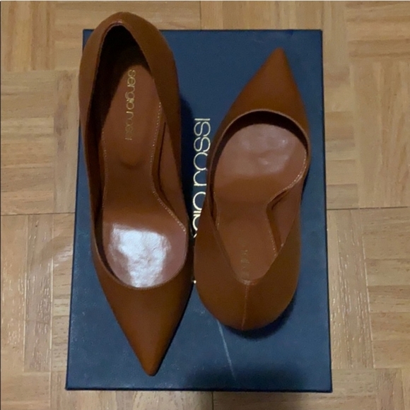 Sergio Rossi Godiva Pumps - Picture 2 of 6
